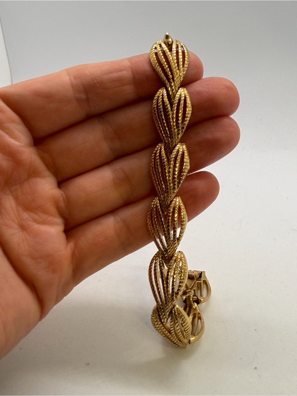 Vintage Monet Signed Gold Tone Braided Leaf Bracelet